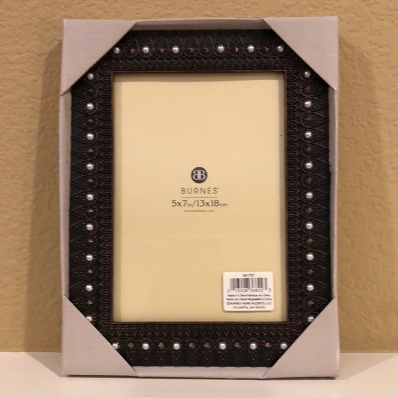 NWT Burnes 5 x7 Inch Photo Frame - Picture 1 of 4